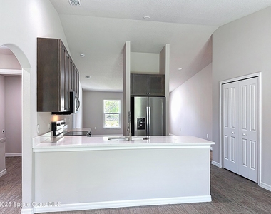 144 Roosevelt Street - Photo Thumbnail 11