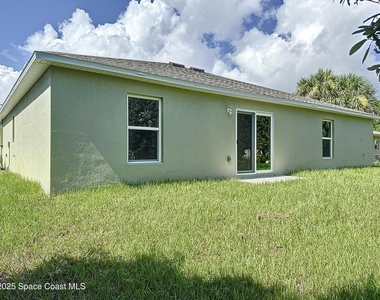 144 Roosevelt Street - Photo Thumbnail 26