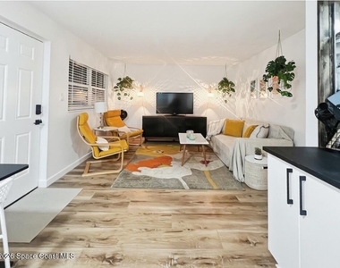 8521 Canaveral Boulevard - Photo Thumbnail 3