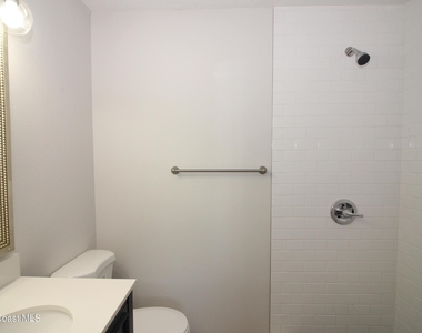 75 Rivercliff Lane - Photo Thumbnail 9