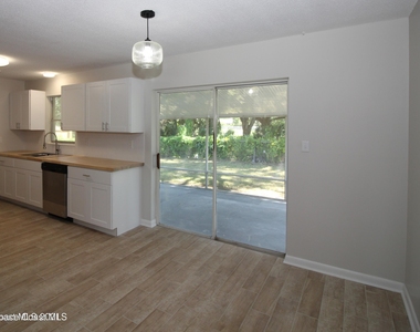 75 Rivercliff Lane - Photo Thumbnail 3