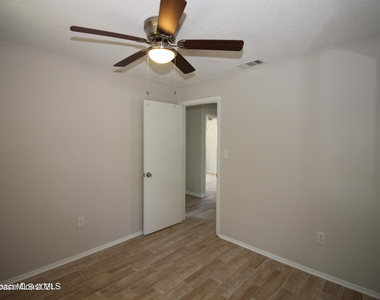 75 Rivercliff Lane - Photo Thumbnail 16