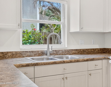 506 Tyler Avenue - Photo Thumbnail 6