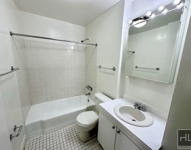East 36 Street - Photo Thumbnail 3