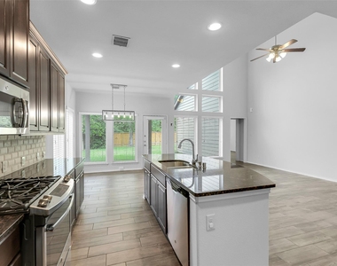 218 Kinnerly Peak Place - Photo Thumbnail 8