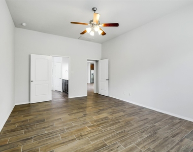 218 Kinnerly Peak Place - Photo Thumbnail 17