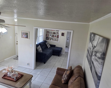 10315 Carthage Drive - Photo Thumbnail 2