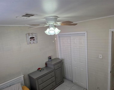 10315 Carthage Drive - Photo Thumbnail 8