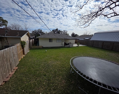 10315 Carthage Drive - Photo Thumbnail 16