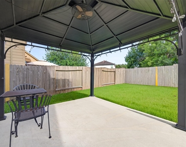 9106 Fuqua Breeze Drive - Photo Thumbnail 38