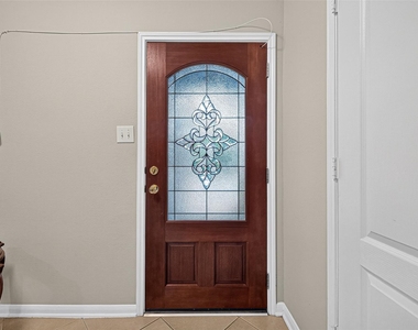 9106 Fuqua Breeze Drive - Photo Thumbnail 5