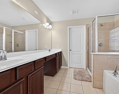 9106 Fuqua Breeze Drive - Photo Thumbnail 30