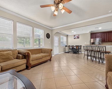 9106 Fuqua Breeze Drive - Photo Thumbnail 6