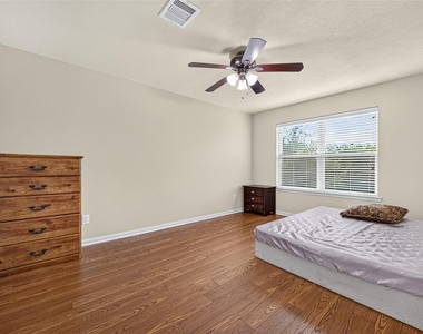 9106 Fuqua Breeze Drive - Photo Thumbnail 37