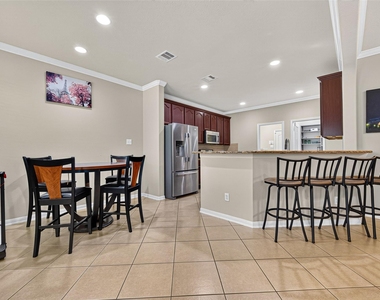 9106 Fuqua Breeze Drive - Photo Thumbnail 11