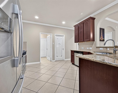 9106 Fuqua Breeze Drive - Photo Thumbnail 15