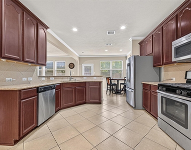 9106 Fuqua Breeze Drive - Photo Thumbnail 19