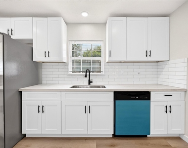 1202 Dogwood Drive - Photo Thumbnail 20