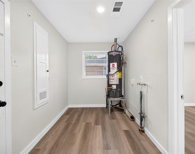 1202 Dogwood Drive - Photo Thumbnail 24