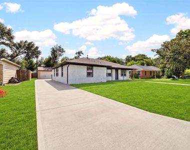 1202 Dogwood Drive - Photo Thumbnail 7