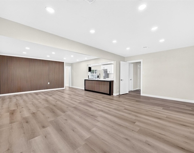1202 Dogwood Drive - Photo Thumbnail 16