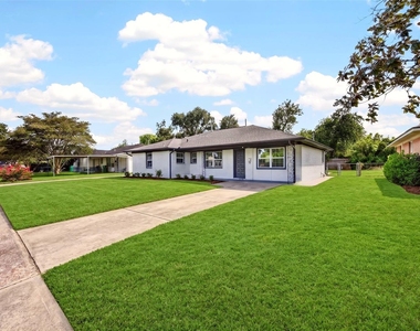 1202 Dogwood Drive - Photo Thumbnail 5