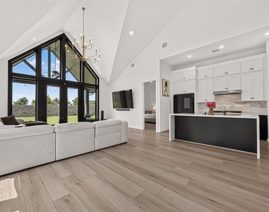 29746 Bur Creek Lane - Photo Thumbnail 10