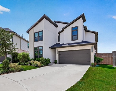 29746 Bur Creek Lane - Photo Thumbnail 3