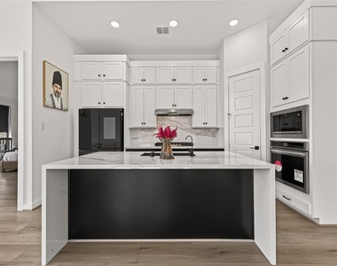 29746 Bur Creek Lane - Photo Thumbnail 21
