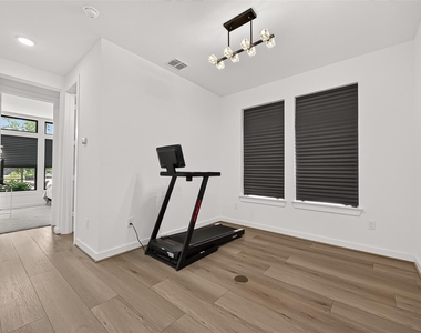 29746 Bur Creek Lane - Photo Thumbnail 6