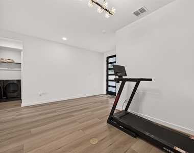 29746 Bur Creek Lane - Photo Thumbnail 7
