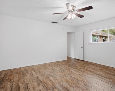 182 Greenleaf Lane - Photo Thumbnail 8