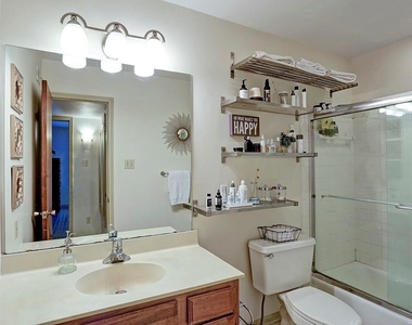 2507 Montrose Boulevard - Photo Thumbnail 6