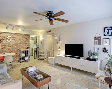 2507 Montrose Boulevard - Photo Thumbnail 2