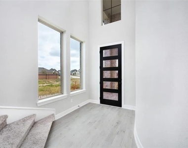 24130 Elkhorn Glen Lane - Photo Thumbnail 2