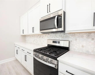 24130 Elkhorn Glen Lane - Photo Thumbnail 11