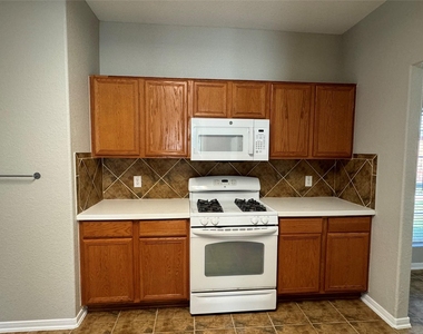 19543 Clevera Walk Lane - Photo Thumbnail 10