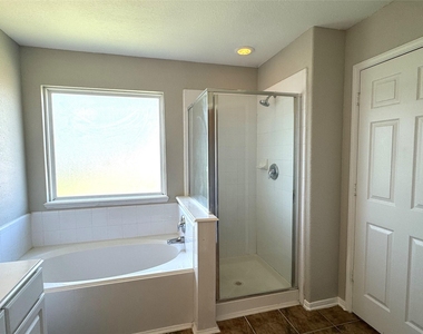 19543 Clevera Walk Lane - Photo Thumbnail 36