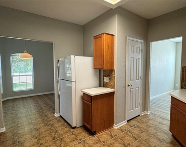 19543 Clevera Walk Lane - Photo Thumbnail 11