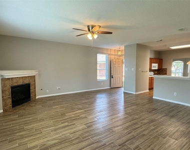 19543 Clevera Walk Lane - Photo Thumbnail 7
