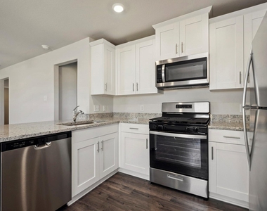 10410 Red Cardinal Drive - Photo Thumbnail 9
