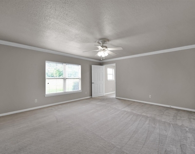 100 Harbour Town Drive - Photo Thumbnail 10