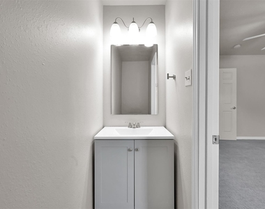 100 Harbour Town Drive - Photo Thumbnail 20