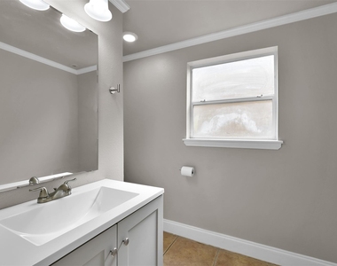 100 Harbour Town Drive - Photo Thumbnail 22