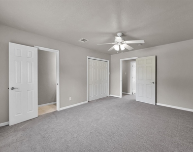 100 Harbour Town Drive - Photo Thumbnail 19