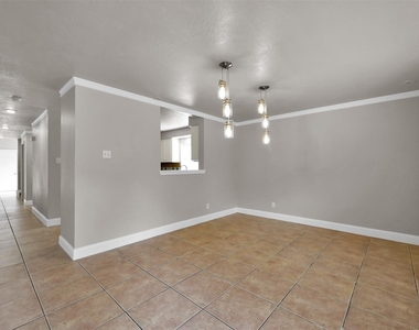 100 Harbour Town Drive - Photo Thumbnail 8