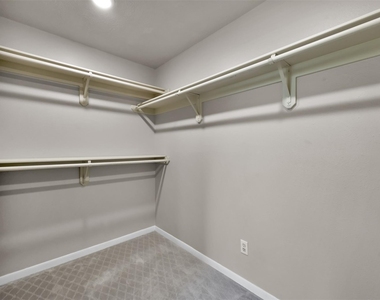 100 Harbour Town Drive - Photo Thumbnail 13