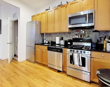 207 2nd Avenue - Photo Thumbnail 3