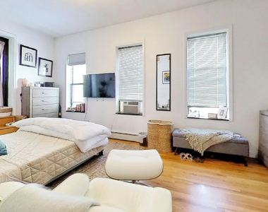 207 2nd Avenue - Photo Thumbnail 7