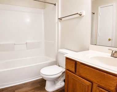 7543 Legacy Pines Drive - Photo Thumbnail 20